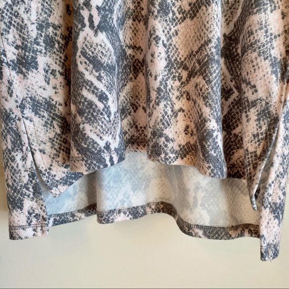 Pj Salvage Pink/Gray Snake Print Tank Top (S) - Picture 6 of 7